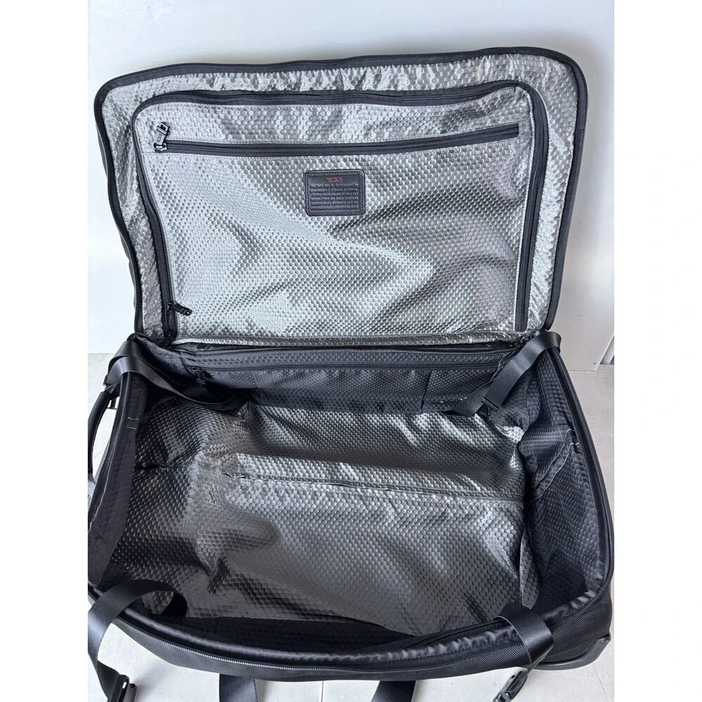 Tumi Alpha Bravo Bremerton Roller Duffle Wheeled Bag Nylon Carry On Black